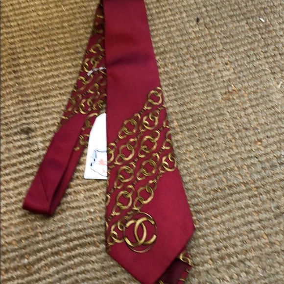 VINTAGE CHANEL TIE - Picture 1 of 5